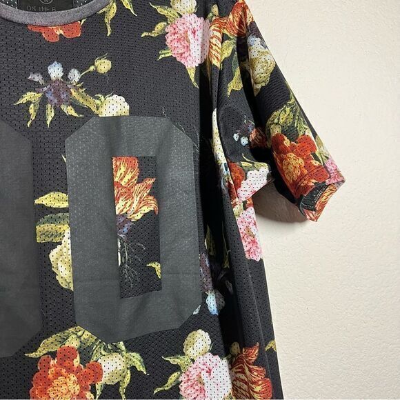 On The Byas Black Floral Mesh '00' Short Sleeves Top Men’s small - Picture 6 of 6